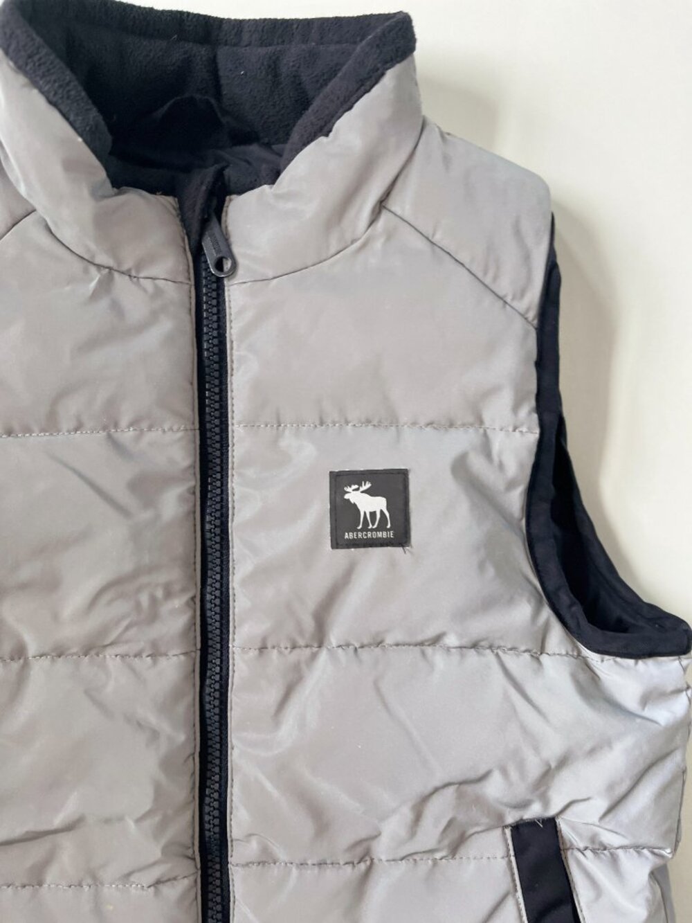 Boys, size 7/8, grey reflective puffer vest, lightweight, Abercrombie KIds